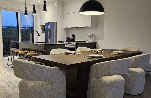Sherbrooke House | A Symphony of Style & Luxury: Dive into Our Elite Townhouse!