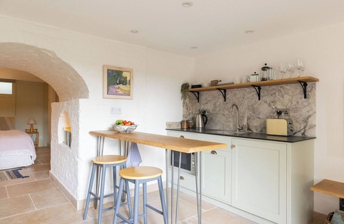 Arundel Apartment | A tastefully designed studio set just a few steps away from Arundel town centre