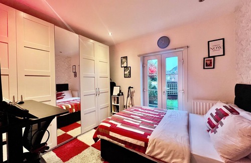 Greenhithe Apartment | A Touch of Comfort