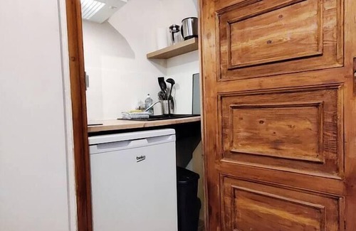 Quartier du Port Apartment | A-typical studio, heart of the Port area/Nice, AC