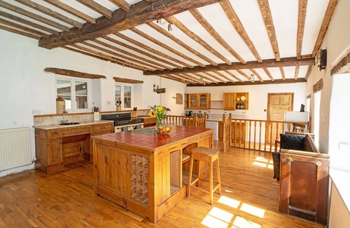 Chulmleigh House | A unique 300 year old Grade 2 listed property sleeping a MAXIMUM 30 guests.