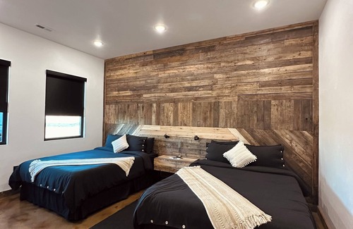 Kiowa County Cabin | A unique 8 bedroom Rustic Lodge in SW Kansas!