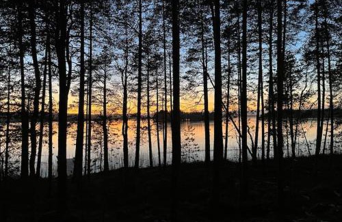 Rovaniemi Ski Chalet | A unique lakeside cottage