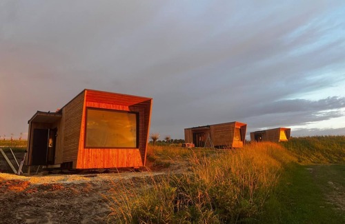 Berson Cabin | A unique & tranquil vineyard cabin nestled amongst the vines