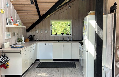 Stege Cottage | A very charming cottage close to the sea.