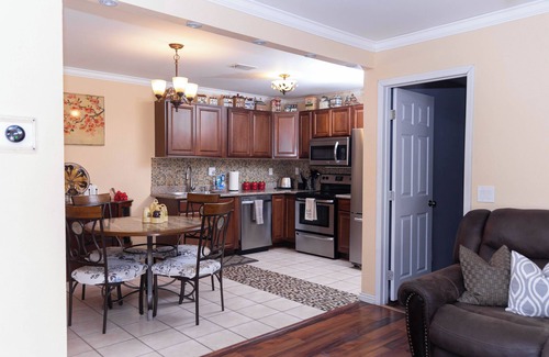 Mesa Apartment | A very cozy apartment with two master bedrooms!