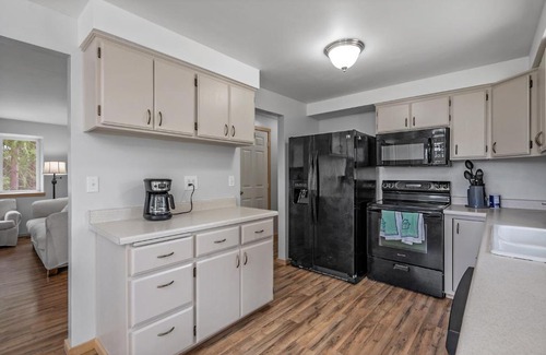 Silver Lake Villa | A very large 2 level 4 Beds 2 Baths Entire House