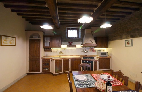 Pieve al Bagnoro Villa | A very old small stone hamlet set in a panoramic position a few km from the city of Arezzo. Endowed