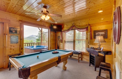 Gatlinburg - Pigeon Forge House | A View is Forever
