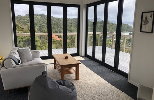 Cooks Beach House | A view like none other