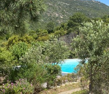 Monacia-d'Aullene House | A Vista 11