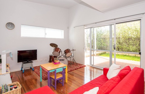 Busselton House | A Wave From It All - Exclusive Escapes