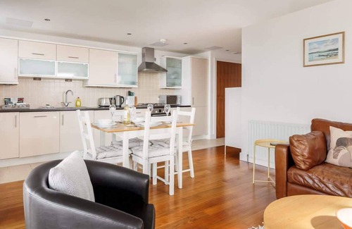 Poole Apartment | A Wave From It All - Extensive Harbour Views