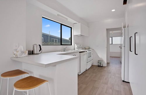 Waihi Beach House | A Wave From It All - Waihi Beach Holiday Home