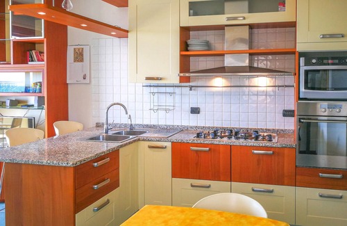 Lido Apartment | A wonderful apartment in the center of the old town but right by the sea.