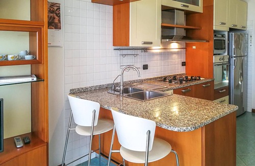 Lido Apartment | A wonderful apartment in the center of the old town but right by the sea.