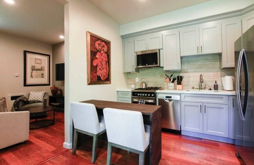 Hercules Apartment | A wonderful newly renovated apartment located in our waterfront home.