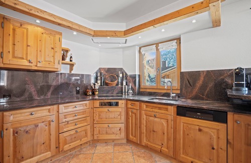 Davos-Dorf Ski Chalet | A&Y luxury chalet with sauna & whirlpool, ideal for families & nature lovers in Davos