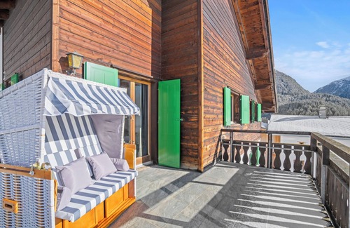Davos-Dorf Ski Chalet | A&Y luxury chalet with sauna & whirlpool, ideal for families & nature lovers in Davos