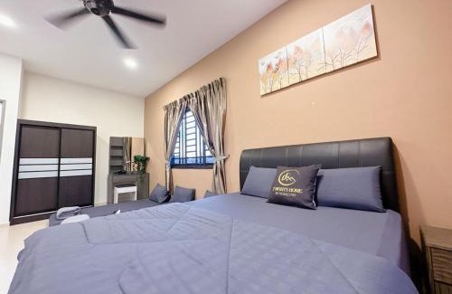 Taman Daya House | A01 Taman Daya Near Austin Family KTV Party 15pax