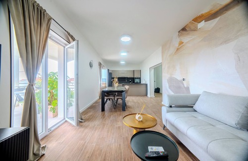 Kastel Gomilica Apartment | A1 luxury apartment near beach with big terrace and the sea view