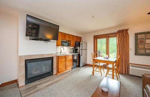 Thayerville Apartment | A123 Studio Lake View