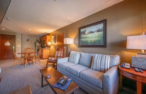 Thayerville Apartment | A211 One Bedroom Lake View