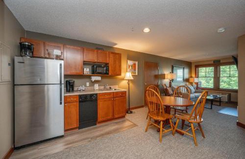 Thayerville Apartment | A211 One Bedroom Lake View