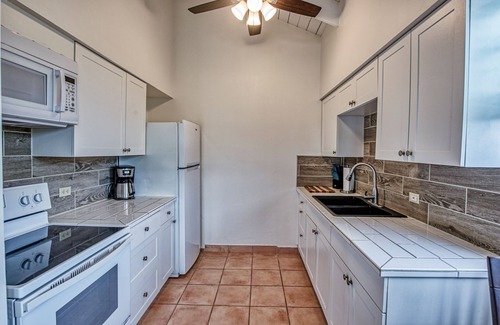 Contant Hill Apartment | A6 Sea Star - Ideal location close to the heart of Cruz Bay