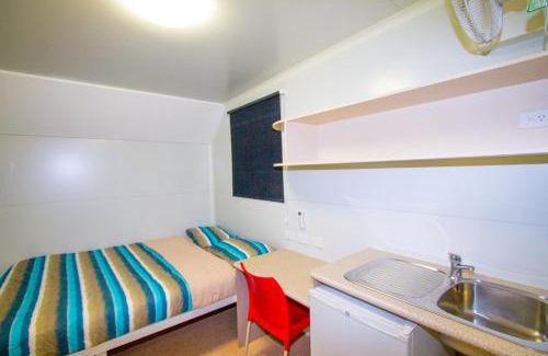 Berry Springs Resort | AAOK Lakes Resort and Caravan Park
