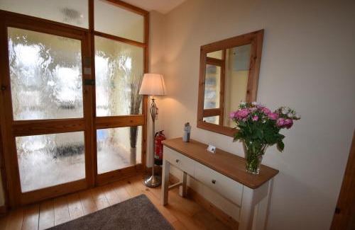 Portrush House | Aaranmore Lodge Guest House