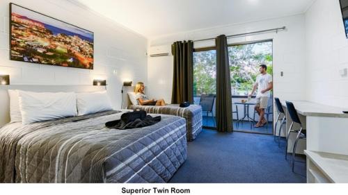 West Gladstone Hotel | Aaron Motel