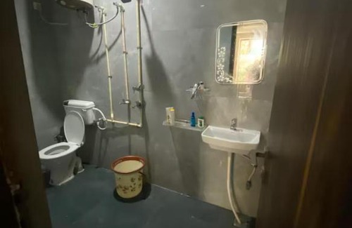 Kakarmatha House | Aashrey-The Dorm Room