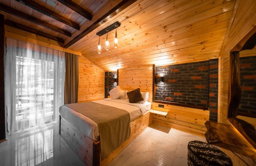 Dereceoren Hotel | Abant Zumrut Dag Evi