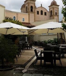 Ales House | Abas Ristorante Pizzeria Affittacamere