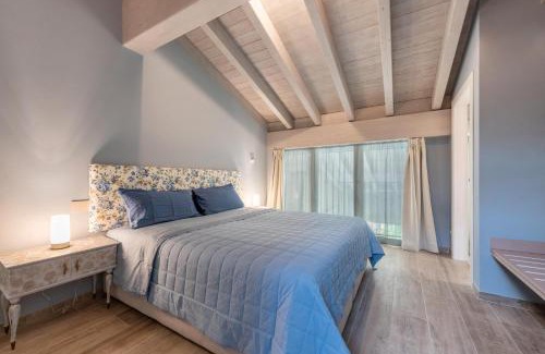 Soiano del Lago Apartment | Abaye 6 Cabernet Charm Adults Only