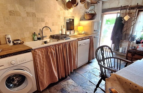 Fontevraud-l'Abbaye House | Abbaye CottagenCharming House in the Heart of Fontevraud-Private Garden-Jacuzzi