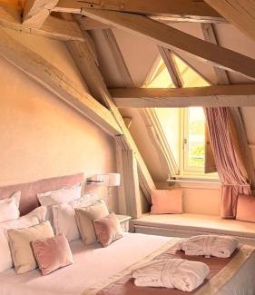 Les Sorinieres Hotel | Abbaye De Villeneuve