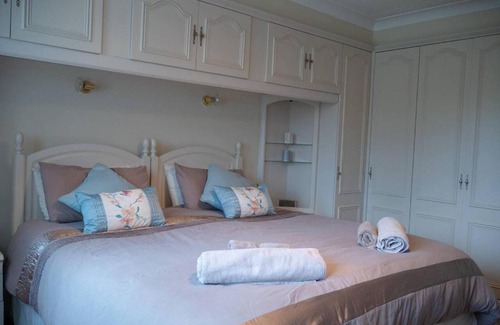 Ayr House | Abbots Way