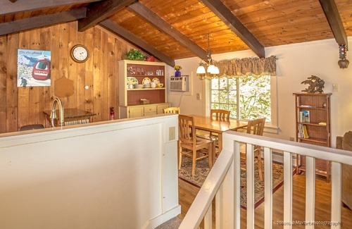 Intervale Ski Chalet | Abbott Brook Chalet B - Private Setting - 5 Mi from Storyland
