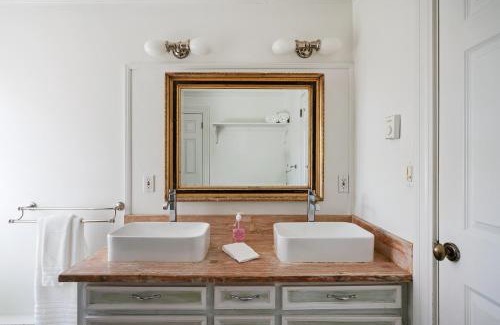 New Preston House | ABC Stay - Connecticut Five Bedroom Home