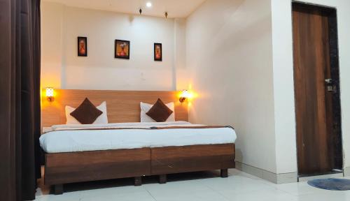 Vashi Hotel | Abhisiddhi Residency