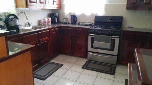 Hannah Apartment | Abigail Diamond 2 bedroom apt Near Nanny Cay marina