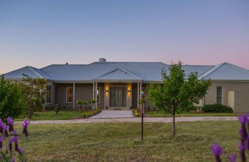 Erudgere House | Abingdon House - Mudgee Retreat