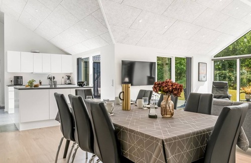 Hou House | "Abiorn" - from the sea by Interhome