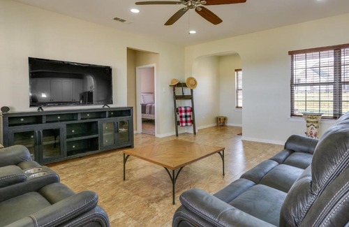 McKinney House | about 10 Mi to Dtwn McKinney Home with Patio and Yard