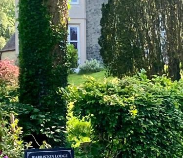 Moffat House | Above & Beyond at Warriston Lodge