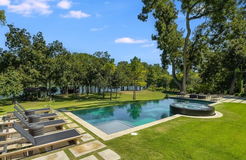 Cypress Banks House | Above Sapphire | LakefrontI Casita | Pool&Spa ILake Beach IDock