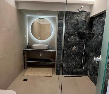 Psirri Apartment | Above the Fruits 2 Bedrooms 2 Bathrooms near Acropolis