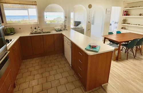 West Lakes Shore House | Absolute Beachfront Holiday Home! The Sandpiper Beach house